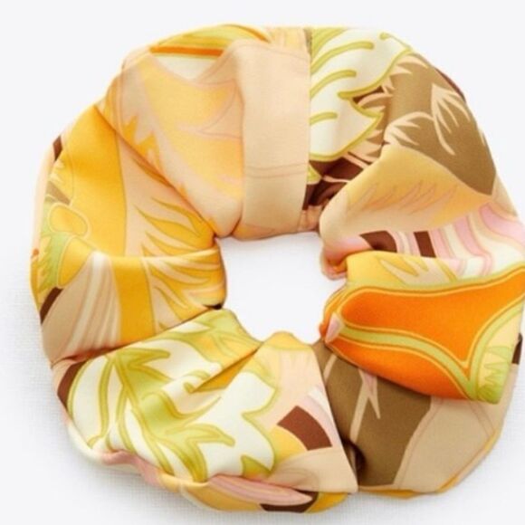 NWT ZARA 3piece set Top XL shorts XXL with scrunchie - Picture 5 of 5